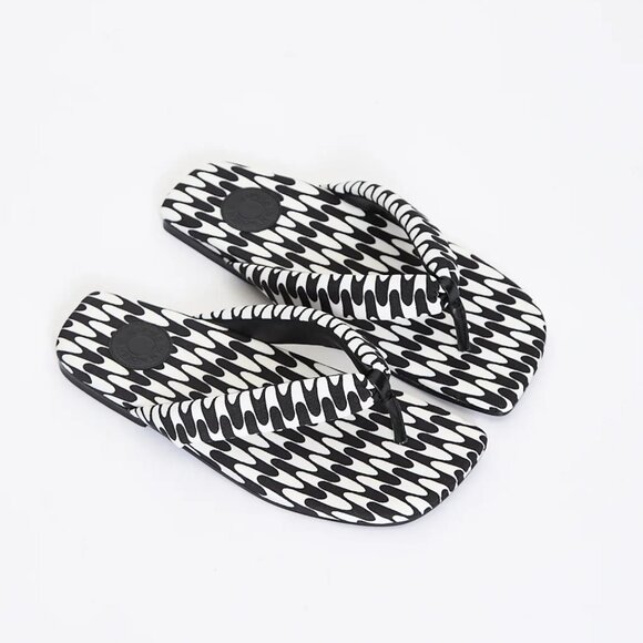 Dries Van Noten Shoes - Dries Van Noten Printed Flip Flops, size 38 (fits like 8.5)